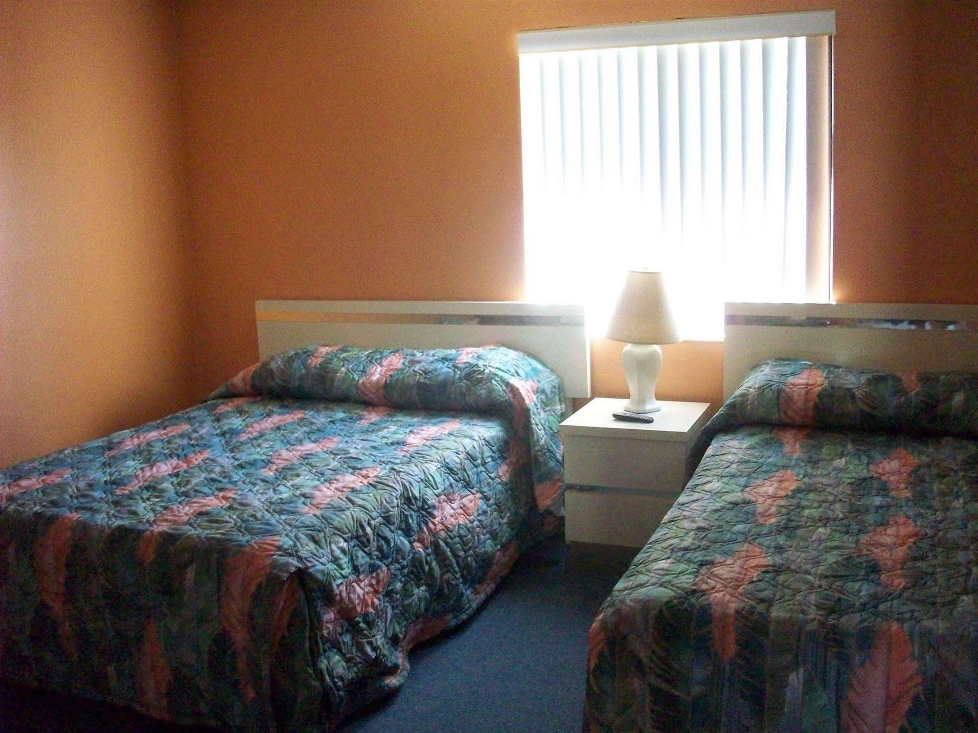 All-Suite Motel Edgewater  Kültér fotó