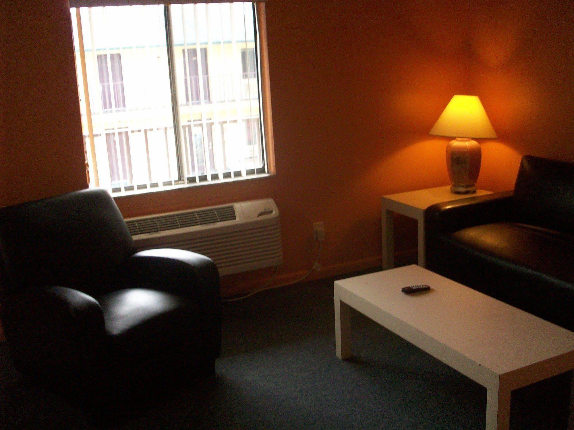 All-Suite Motel Edgewater  Kültér fotó